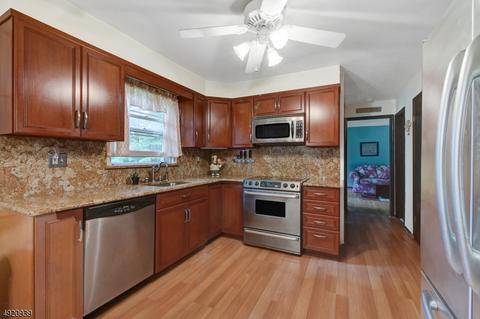 2 Whitegate Rd, Roxbury Twp., NJ 07876 photo 7