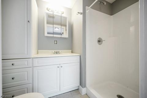 33 E Grand St, Hampton, NJ 08827 photo 10