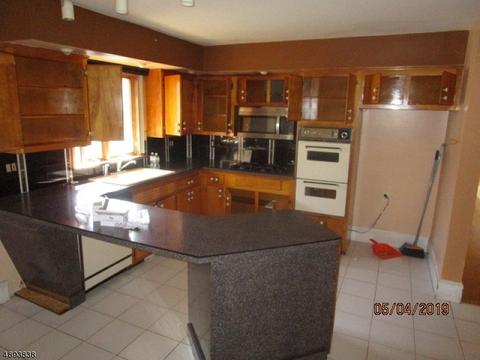 108 E Passaic Ave, Nutley, NJ 07110 photo 4