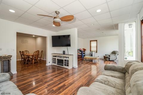 203 E Central Ave, Alpha, NJ 08865 photo 4