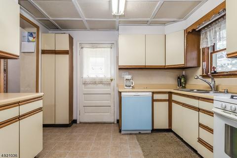 203 E Central Ave, Alpha, NJ 08865 photo 9