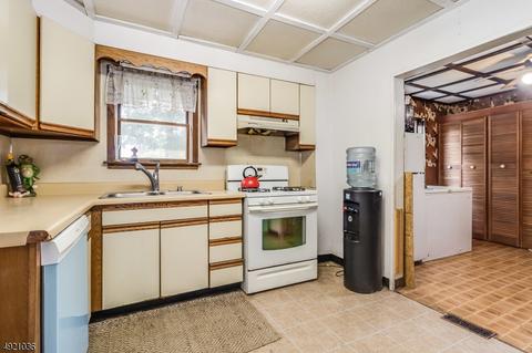 203 E Central Ave, Alpha, NJ 08865 photo 7