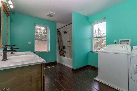 203 E Central Ave, Alpha, NJ 08865 photo 17