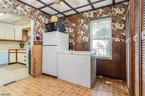 203 E Central Ave, Alpha, NJ 08865 photo 10