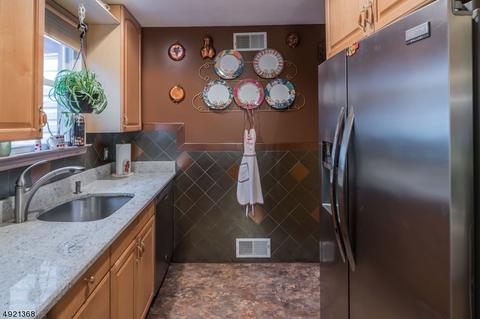 22 Cook Rd, Nutley, NJ 07110 photo 3