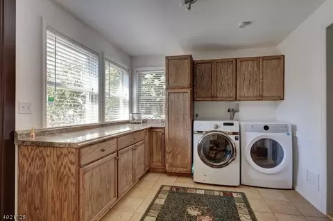 60 High St, Wayne, NJ 07470 photo 16