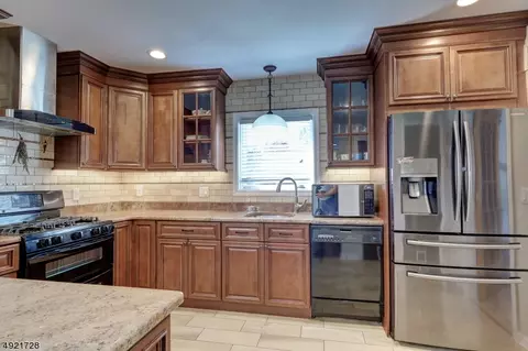 60 High St, Wayne, NJ 07470 photo 12