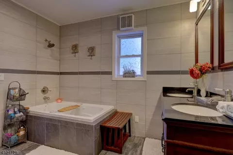 60 High St, Wayne, NJ 07470 photo 18