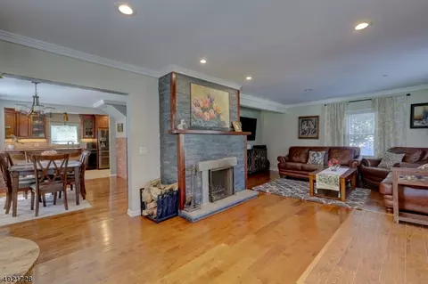 60 High St, Wayne, NJ 07470 photo 4