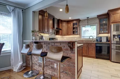 60 High St, Wayne, NJ 07470 photo 11