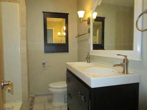 14 Doreen Ln, Wayne, NJ 07470 photo 13