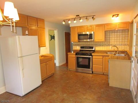 14 Doreen Ln, Wayne, NJ 07470 photo 10
