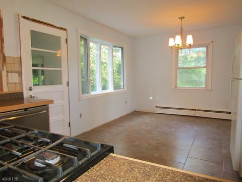 14 Doreen Ln, Wayne, NJ 07470 photo 12