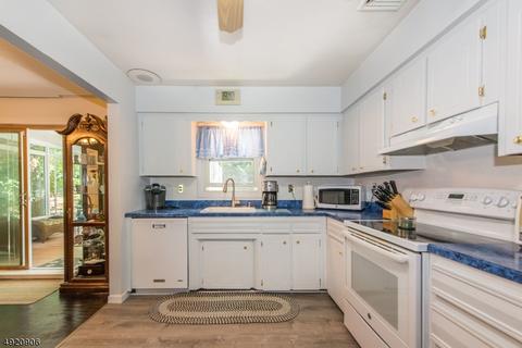 122 Warren Rd, Sparta, NJ 07871 photo 3