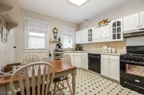 304 Sharp St, Hackettstown, NJ 07840 photo 9