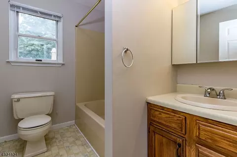 304 Sharp St, Hackettstown, NJ 07840 photo 21