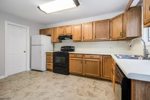 304 Sharp St, Hackettstown, NJ 07840 photo 18