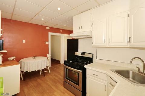 58 Wolf Pl, Hillside, NJ 07205 photo 12