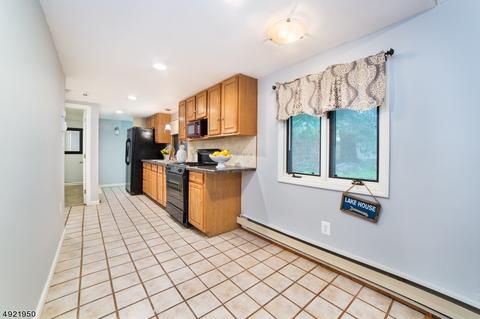4 Bells Path, Stanhope, NJ 07874 photo 4