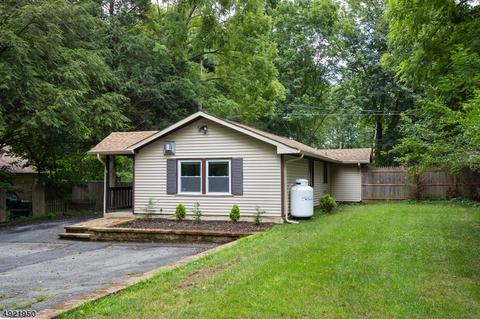 4 Bells Path, Stanhope, NJ 07874 photo 1