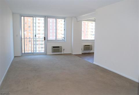 160 Overlook Ave #11F, Hackensack, NJ 07601 photo 3