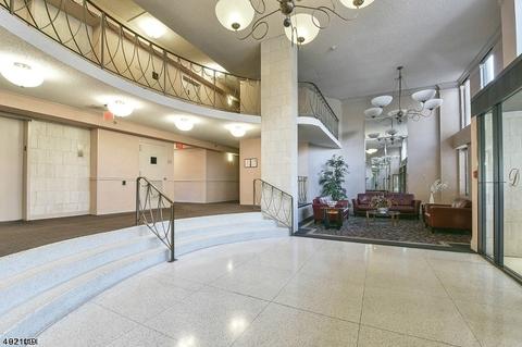 160 Overlook Ave #11F, Hackensack, NJ 07601 photo 2