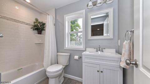 7 Wendt Ln, Wayne, NJ 07470 photo 16