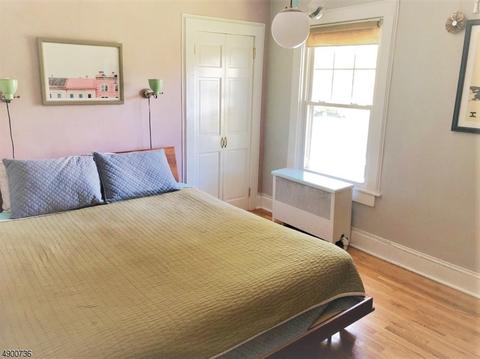 8 Gray St, Montclair, NJ 07042 photo 11