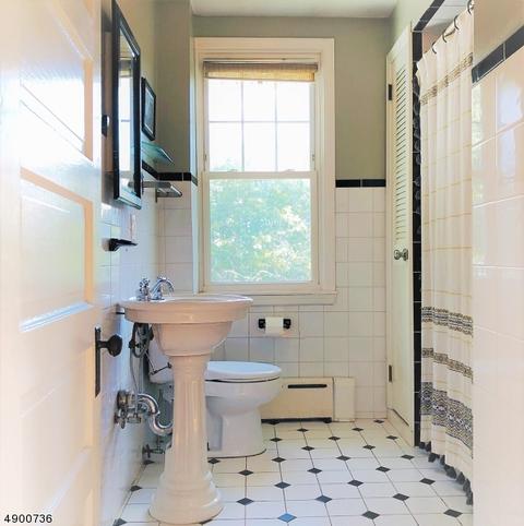 8 Gray St, Montclair, NJ 07042 photo 12