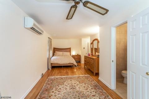 372 Chelsea St, Paramus, NJ 07652 photo 13