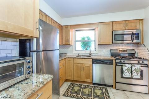 372 Chelsea St, Paramus, NJ 07652 photo 8