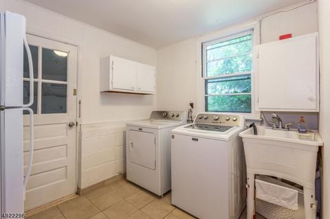 372 Chelsea St, Paramus, NJ 07652 photo 19