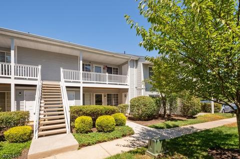 6 Mountain Ct, Bedminster, NJ 07921 photo 1