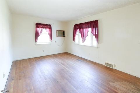 20 Corsay Rd, Nutley, NJ 07110 photo 6