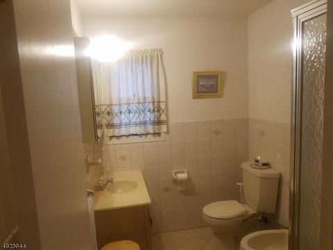 62 Eugene Pl, Belleville, NJ 07109 photo 2
