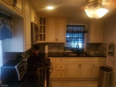 62 Eugene Pl, Belleville, NJ 07109 photo 5