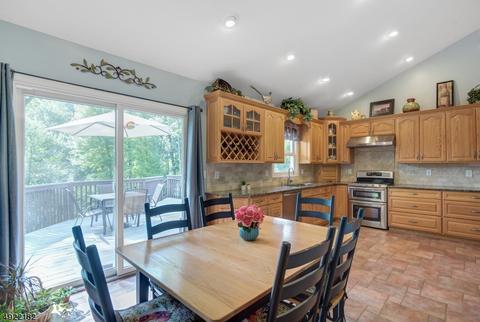 453 Plainfield Ave, Berkeley Heights, NJ 07922 photo 8
