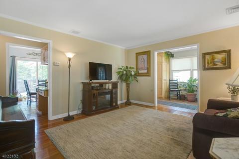 453 Plainfield Ave, Berkeley Heights, NJ 07922 photo 3