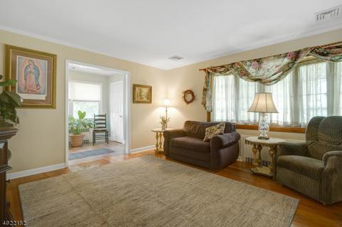 453 Plainfield Ave, Berkeley Heights, NJ 07922 photo 4