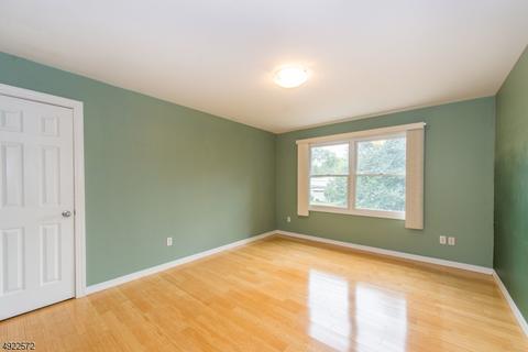 429 Beech Ave, Paramus, NJ 07652 photo 11