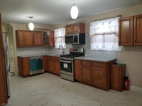 727 W 4th St, Plainfield, NJ 07060 photo 4