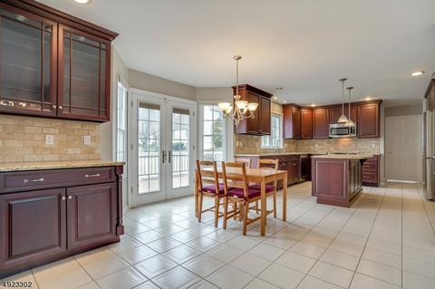 5 Spruce Ln, Warren, NJ 07059 photo 3