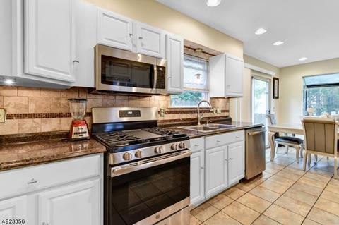 422 E Front St #E, Plainfield, NJ 07060 photo 4