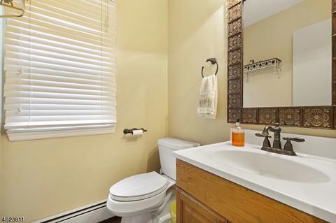 105 Spring Ln Fl, Hackettstown, NJ 07840 photo 14
