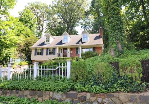 17 Hill Crest Ave, Summit, NJ 07901 photo 2