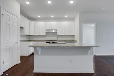 5 Brompton Pl, Randolph, NJ 07869 photo 8