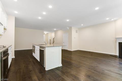 4 Brompton Pl, Randolph, NJ 07869 photo 7