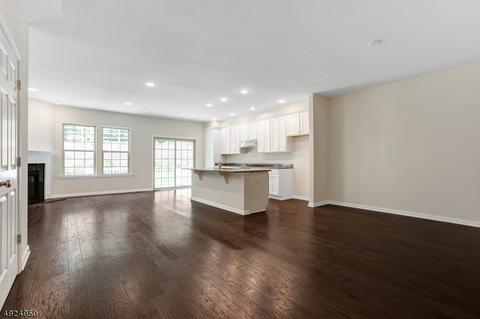 4 Brompton Pl, Randolph, NJ 07869 photo 3