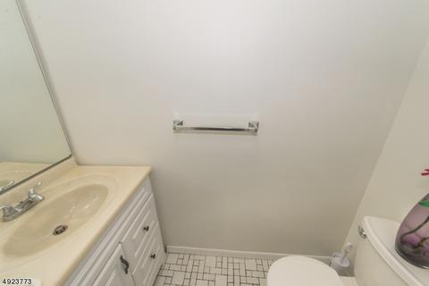 3 Dena Dr, Wanaque, NJ 07465 photo 18