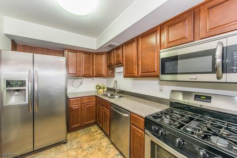 3 Dena Dr, Wanaque, NJ 07465 photo 3